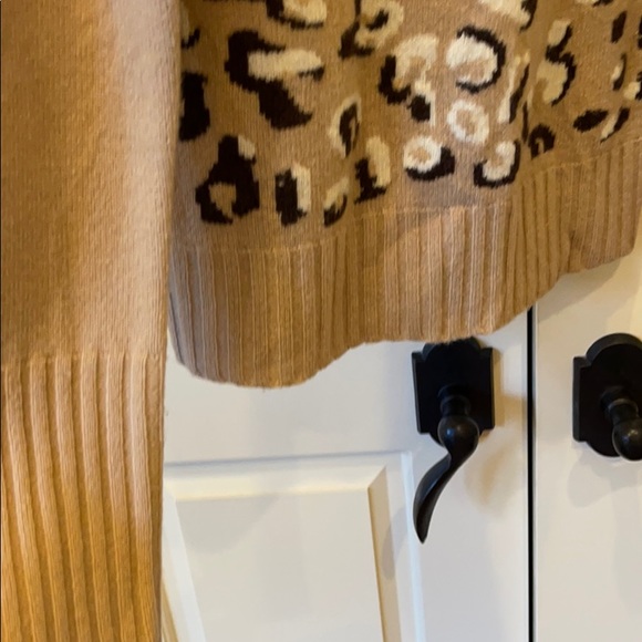 Cache Tan and Brown Medium Sweater - Picture 4 of 6